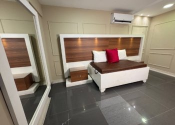 white castle studio 13