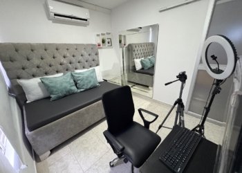 white castle studio 2