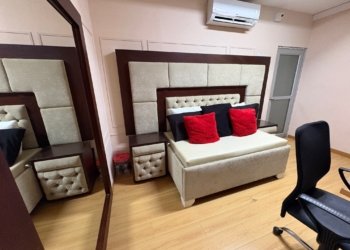 white castle studio 4