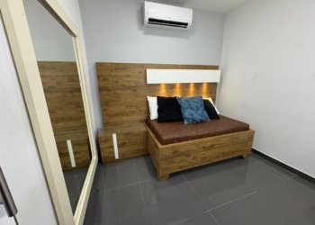 white castle studio 5