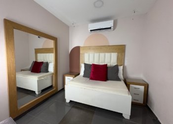 white castle studio 8